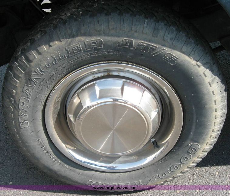 image for item 8167 1997 Dodge Ram Wagon B3500