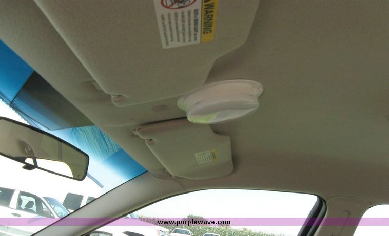 image for item 8168 2004 Ford Crown Victoria Police Interceptor