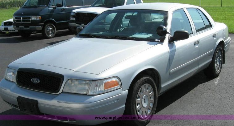 image for item 8169 2003 Ford Crown Victoria Police Interceptor