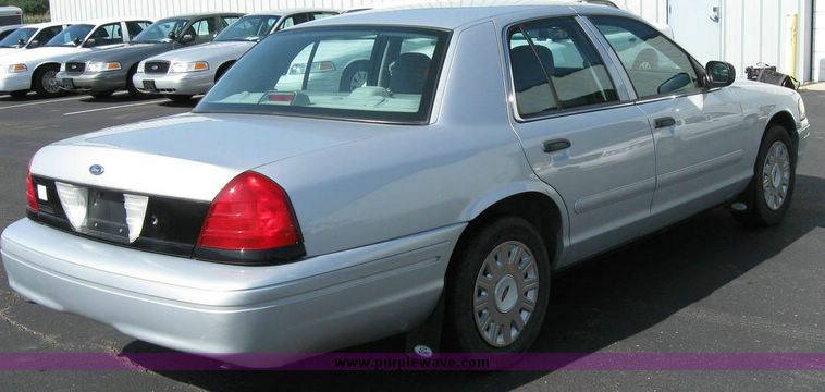 image for item 8169 2003 Ford Crown Victoria Police Interceptor