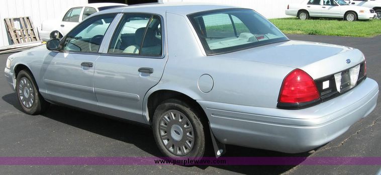 image for item 8169 2003 Ford Crown Victoria Police Interceptor