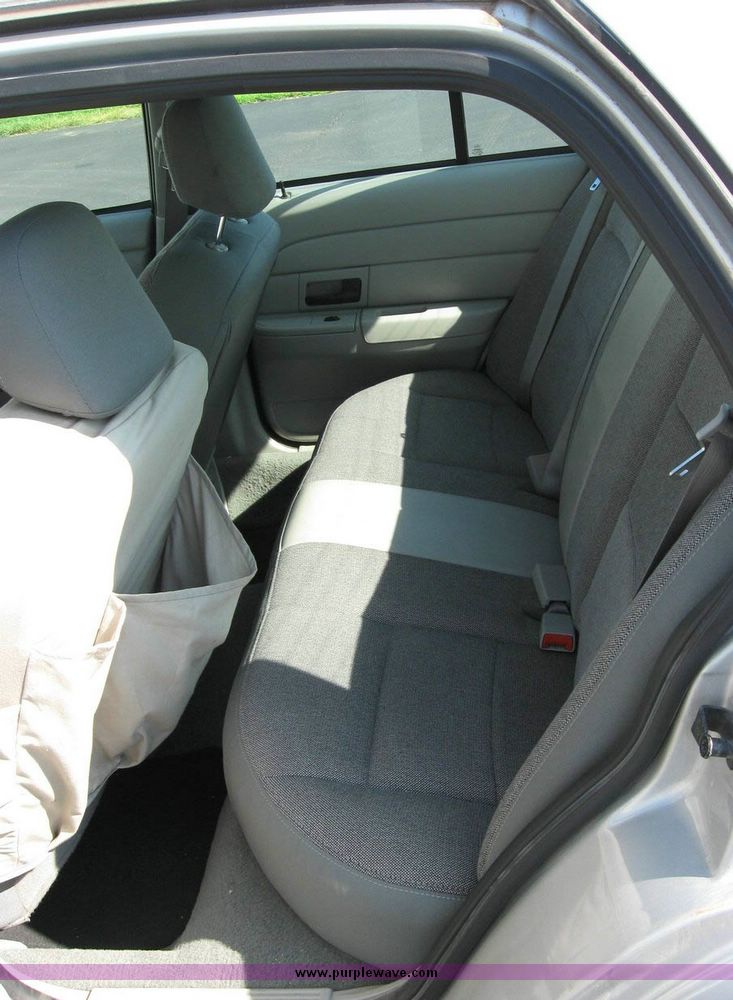 image for item 8169 2003 Ford Crown Victoria Police Interceptor