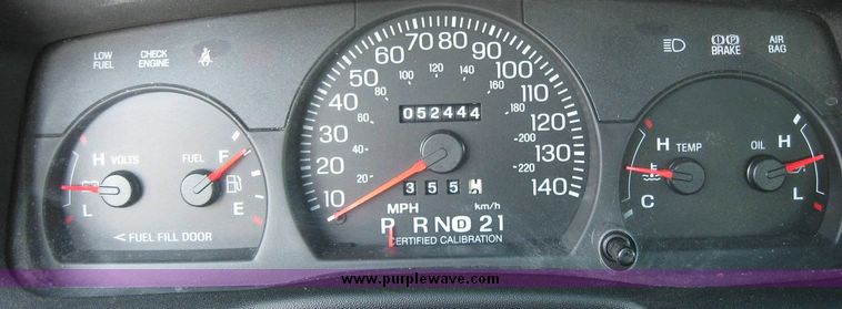 image for item 8172 2005 Ford Crown Victoria Police Interceptor