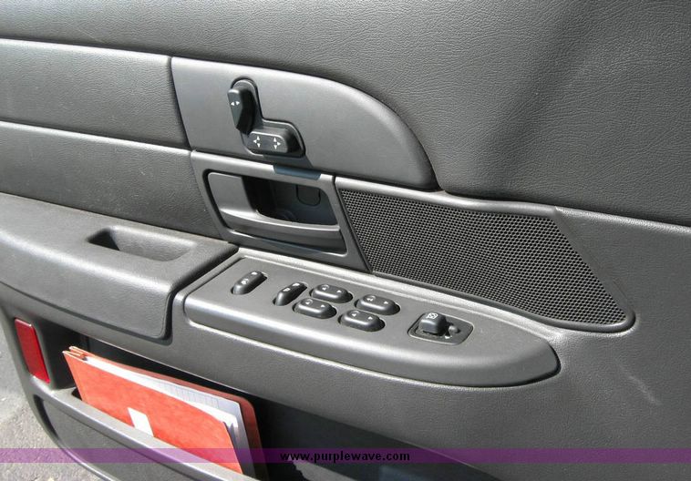 image for item 8172 2005 Ford Crown Victoria Police Interceptor