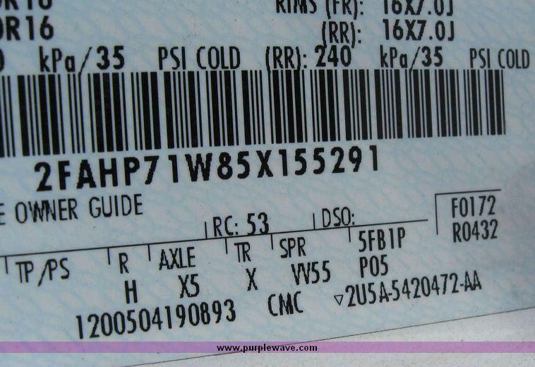 image for item 8172 2005 Ford Crown Victoria Police Interceptor