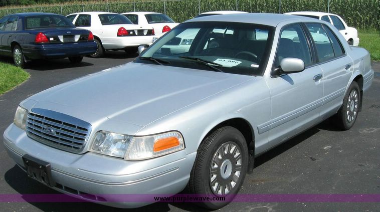 image for item 8174 2003 Ford Crown Victoria Police Interceptor