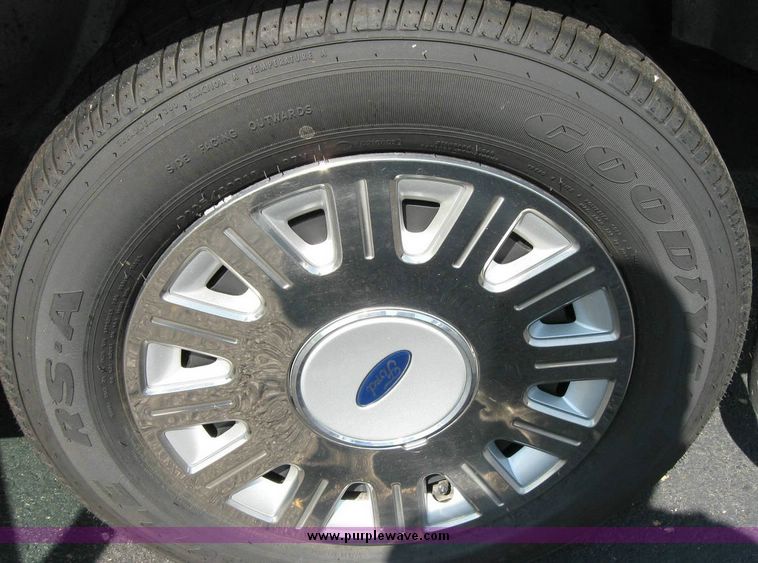 image for item 8174 2003 Ford Crown Victoria Police Interceptor