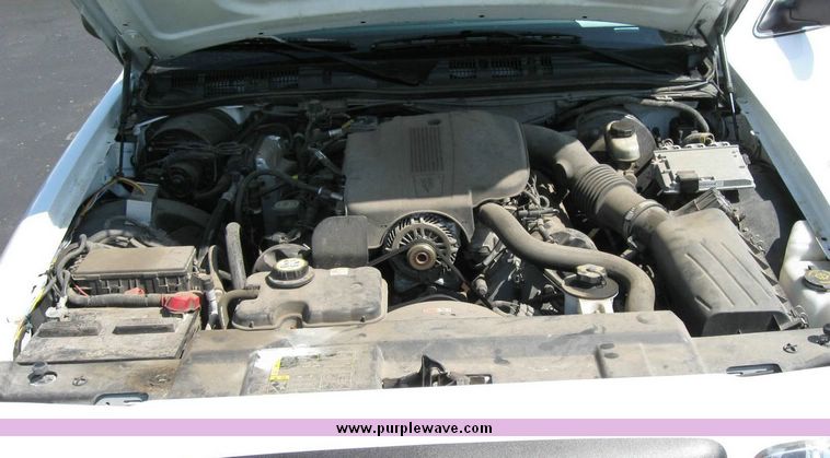 image for item 8175 2005 Ford Crown Victoria Police Interceptor