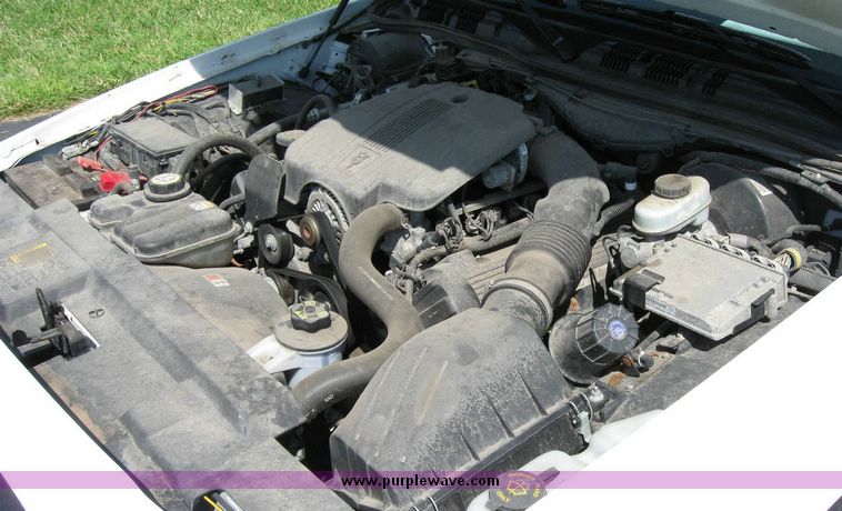 image for item 8176 2005 Ford Crown Victoria Police Interceptor