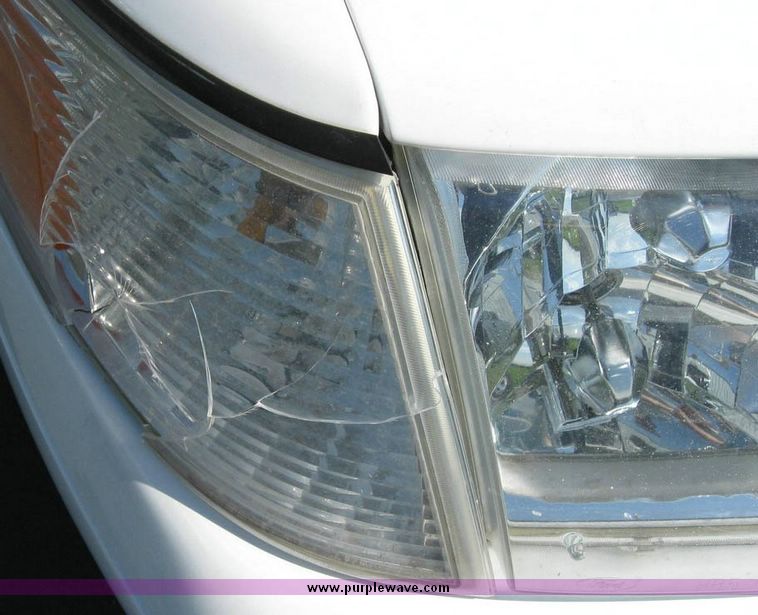 image for item 8176 2005 Ford Crown Victoria Police Interceptor