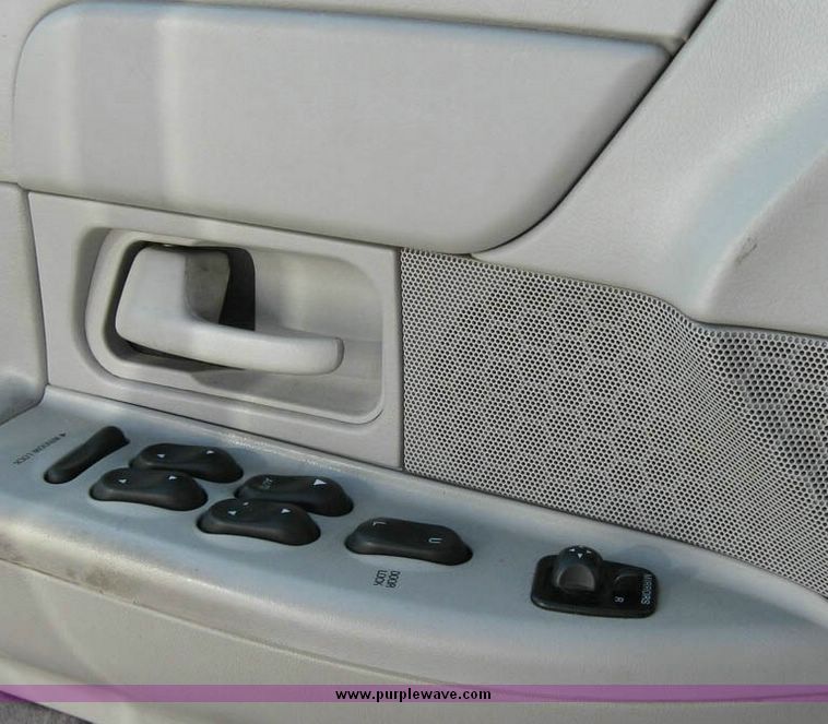 image for item 8177 2000 Ford Crown Victoria Police Interceptor