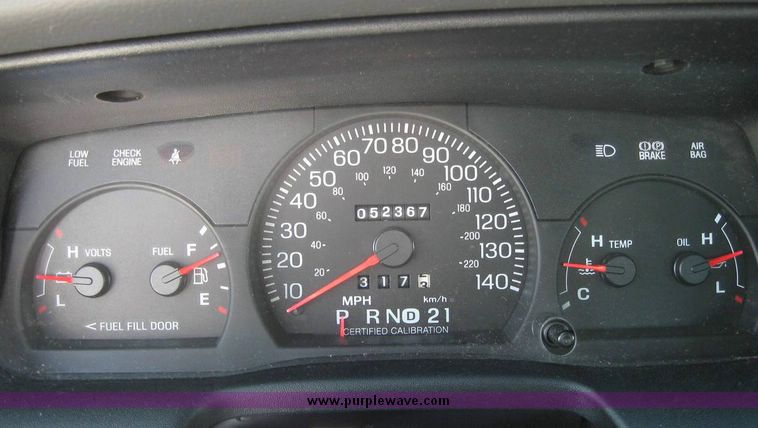 image for item 8178 2005 Ford Crown Victoria Police Interceptor