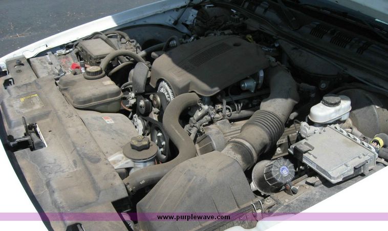 image for item 8178 2005 Ford Crown Victoria Police Interceptor