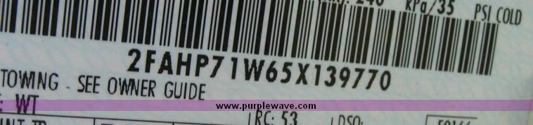 image for item 8178 2005 Ford Crown Victoria Police Interceptor