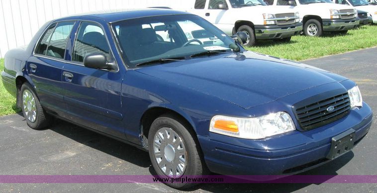 image for item 8179 2003 Ford Crown Victoria Police Interceptor
