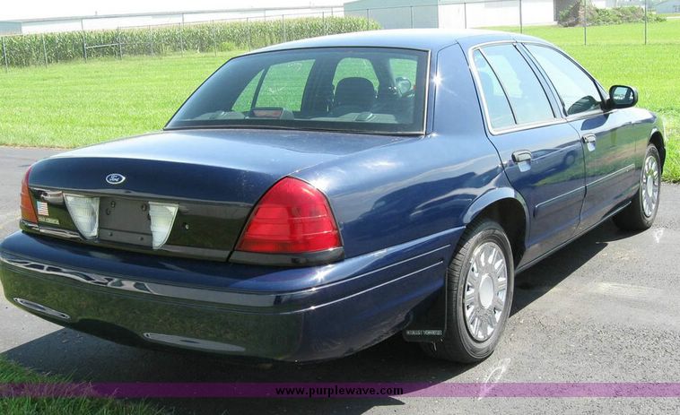 image for item 8179 2003 Ford Crown Victoria Police Interceptor