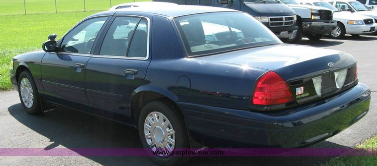 image for item 8179 2003 Ford Crown Victoria Police Interceptor