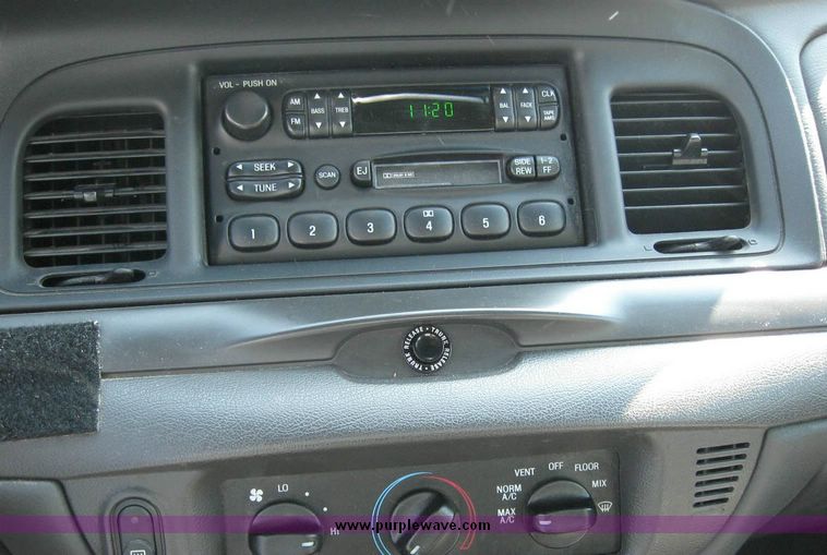 image for item 8179 2003 Ford Crown Victoria Police Interceptor