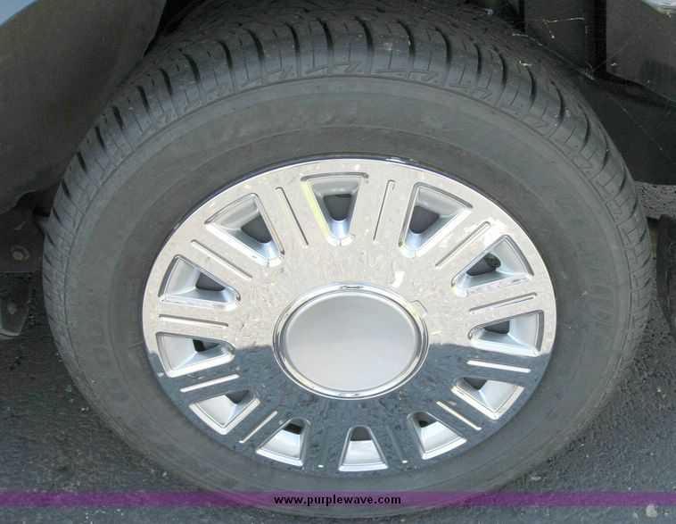 image for item 8179 2003 Ford Crown Victoria Police Interceptor