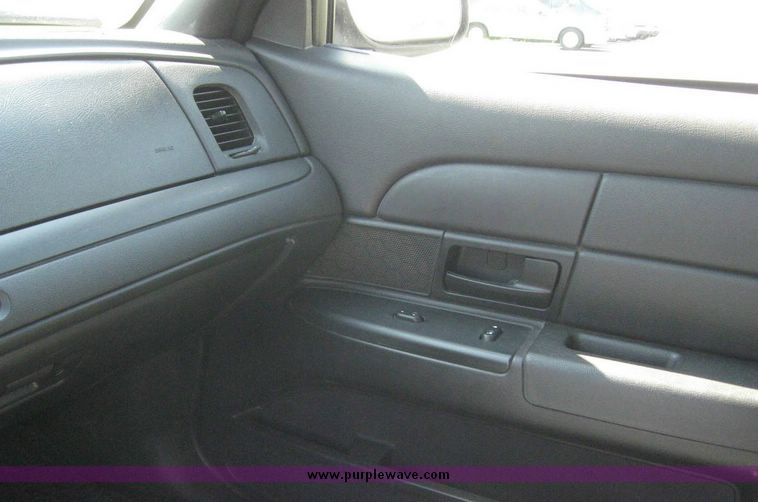 image for item 8180 2008 Ford Crown Victoria Police Interceptor