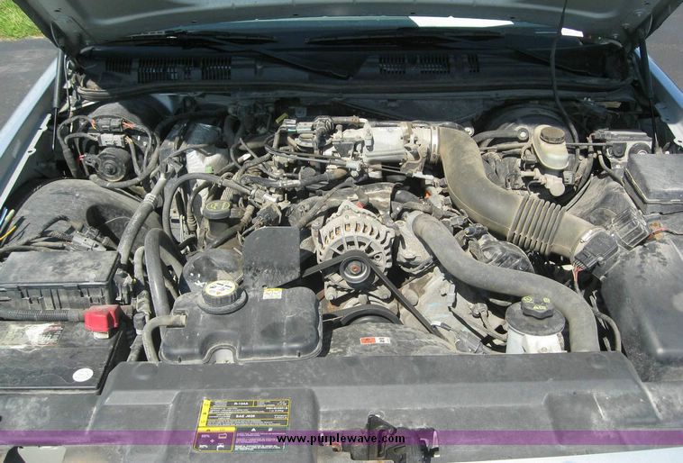 image for item 8181 2003 Ford Crown Victoria Police Interceptor