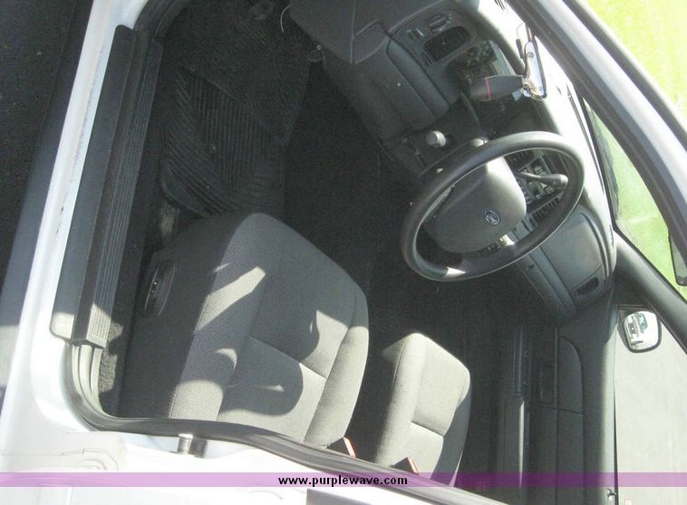 image for item 8182 2006 Ford Crown Victoria Police Interceptor