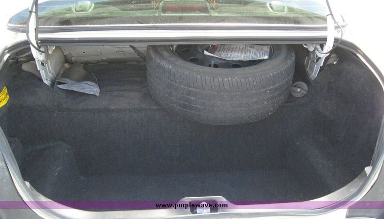 image for item 8182 2006 Ford Crown Victoria Police Interceptor