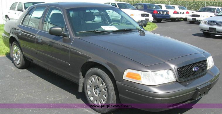 image for item 8183 2003 Ford Crown Victoria Police Interceptor