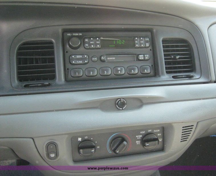image for item 8183 2003 Ford Crown Victoria Police Interceptor