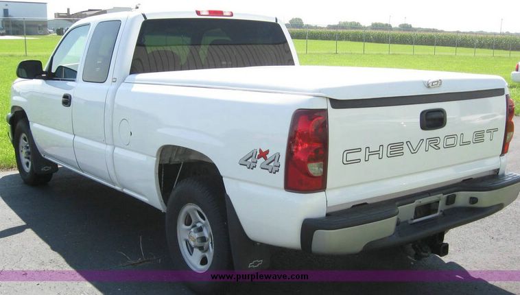 image for item 8184 2003 Chevrolet K1500 Silverado
