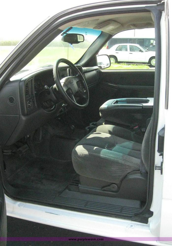 image for item 8184 2003 Chevrolet K1500 Silverado