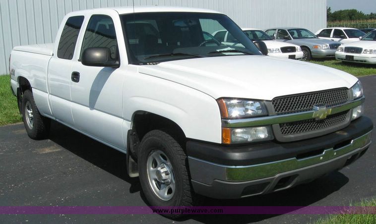 image for item 8185 2003 Chevrolet K1500 Silverado