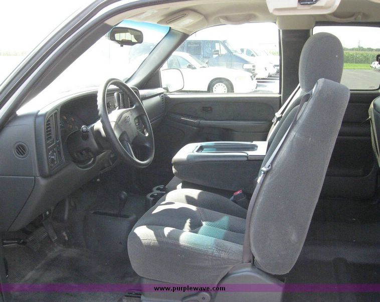 image for item 8185 2003 Chevrolet K1500 Silverado