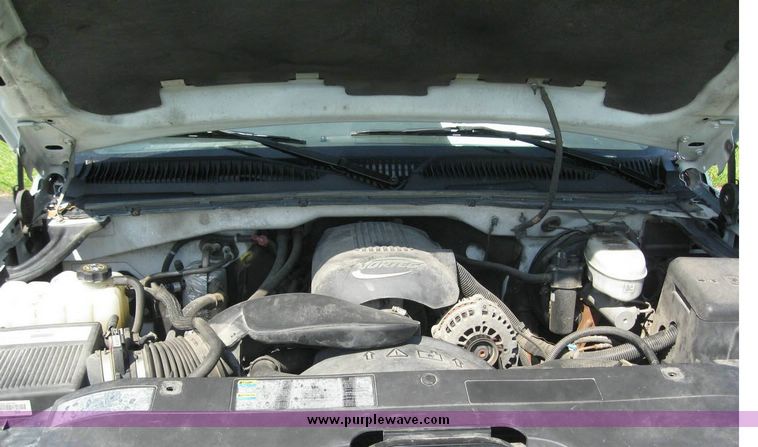 image for item 8185 2003 Chevrolet K1500 Silverado