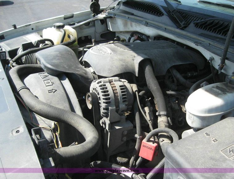 image for item 8185 2003 Chevrolet K1500 Silverado