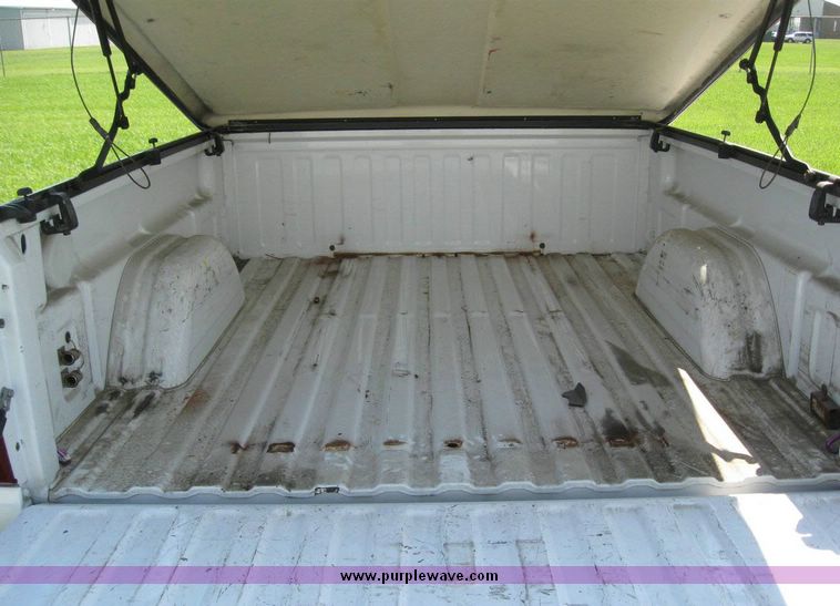 image for item 8185 2003 Chevrolet K1500 Silverado