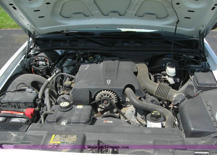 image for item 8186 2003 Ford Crown Victoria Police Interceptor