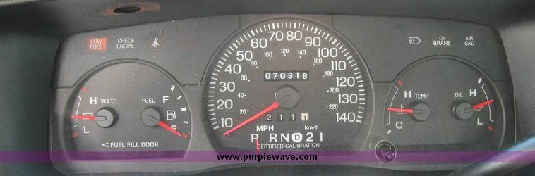 image for item 8187 2004 Ford Crown Victoria Police Interceptor