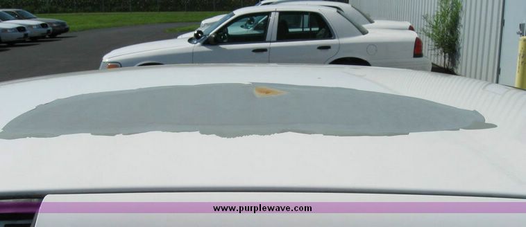 image for item 8187 2004 Ford Crown Victoria Police Interceptor