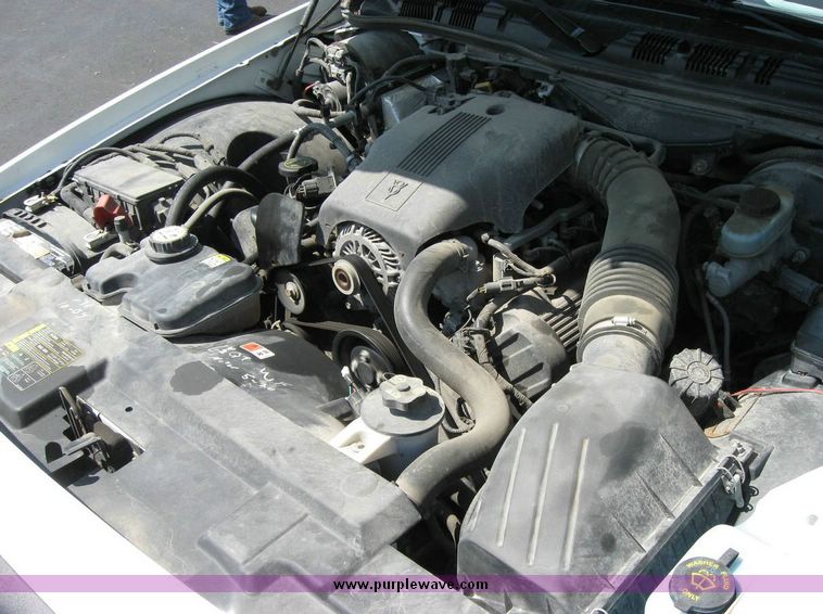 image for item 8188 2004 Ford Crown Victoria Police Interceptor