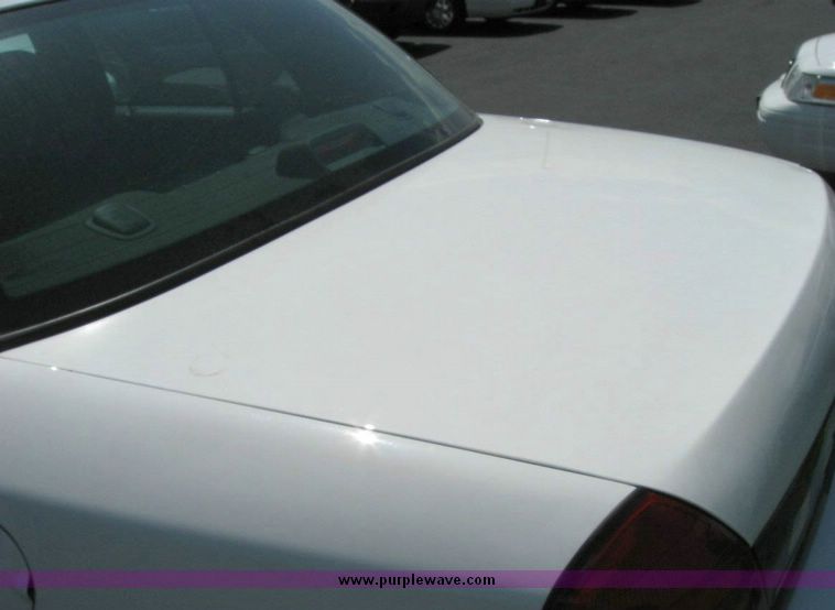 image for item 8188 2004 Ford Crown Victoria Police Interceptor