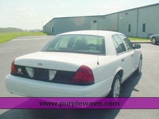 image for item 8190 2005 Ford Crown Victoria Police Interceptor