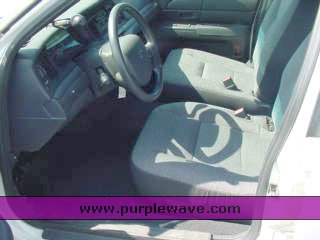 image for item 8190 2005 Ford Crown Victoria Police Interceptor