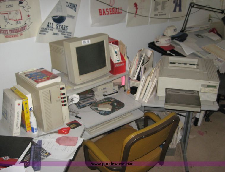 image for item 2668 Assorted office equipment