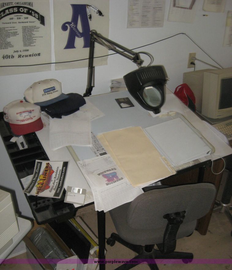 image for item 2668 Assorted office equipment