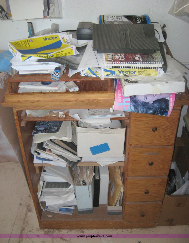 image for item 2668 Assorted office equipment