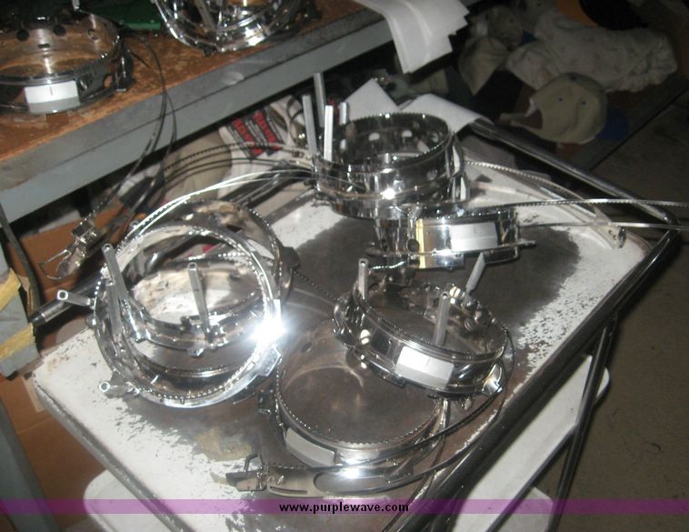 image for item 2677 Assorted embroidery equipment including frames and needles