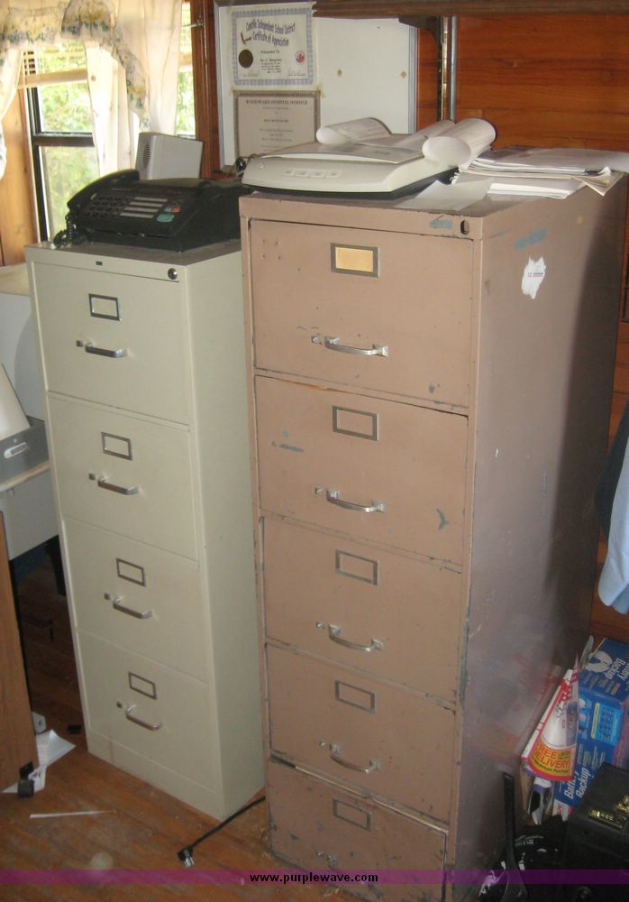 image for item 2678 Assorted office equipment