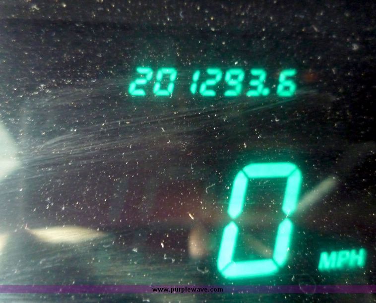 image for item 3657 1995 Lincoln Town Car Executive