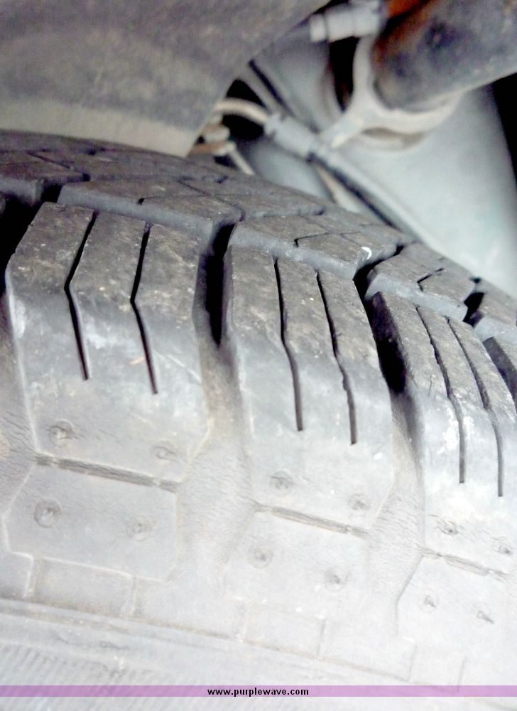 image for item 3657 1995 Lincoln Town Car Executive